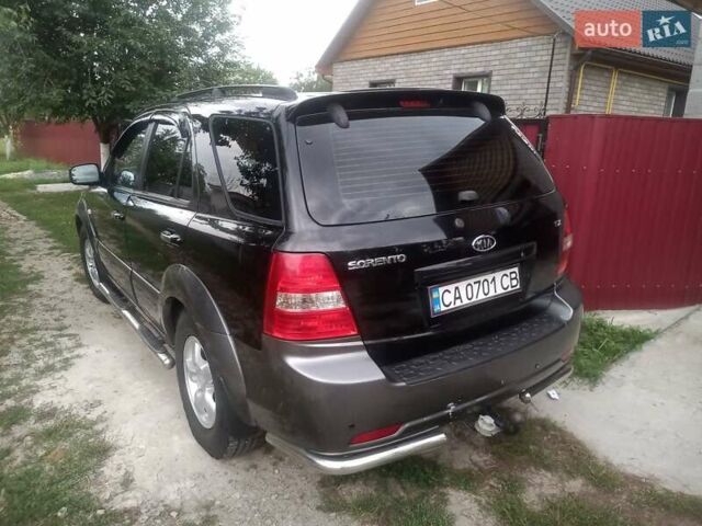 Черный Киа Соренто, объемом двигателя 2.5 л и пробегом 225 тыс. км за 10500 $, фото 2 на Automoto.ua