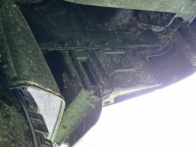 Черный Киа Соренто, объемом двигателя 2.5 л и пробегом 286 тыс. км за 6600 $, фото 17 на Automoto.ua