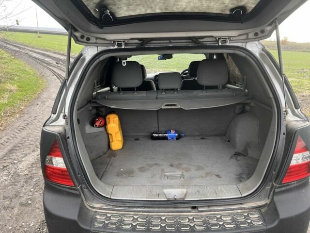 Чорний Кіа Соренто, об'ємом двигуна 2.5 л та пробігом 165 тис. км за 3000 $, фото 7 на Automoto.ua