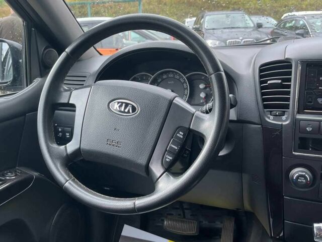 Черный Киа Соренто, объемом двигателя 2.5 л и пробегом 240 тыс. км за 8999 $, фото 22 на Automoto.ua