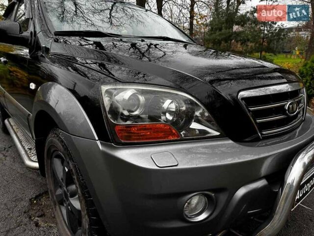 Чорний Кіа Соренто, об'ємом двигуна 2.5 л та пробігом 226 тис. км за 8490 $, фото 3 на Automoto.ua