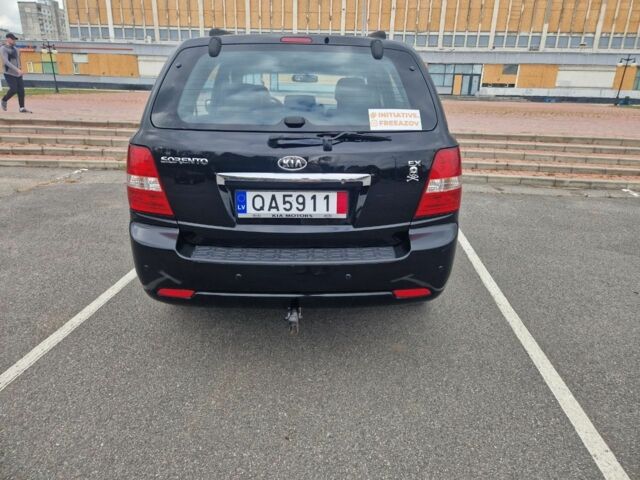 Черный Киа Соренто, объемом двигателя 2.5 л и пробегом 250 тыс. км за 5500 $, фото 3 на Automoto.ua