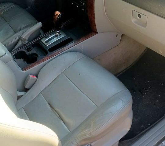 Черный Киа Соренто, объемом двигателя 3.5 л и пробегом 136 тыс. км за 2800 $, фото 3 на Automoto.ua