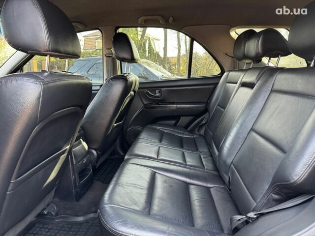 Черный Киа Соренто, объемом двигателя 2.5 л и пробегом 140 тыс. км за 8190 $, фото 23 на Automoto.ua