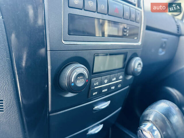 Черный Киа Соренто, объемом двигателя 2.5 л и пробегом 139 тыс. км за 8650 $, фото 7 на Automoto.ua