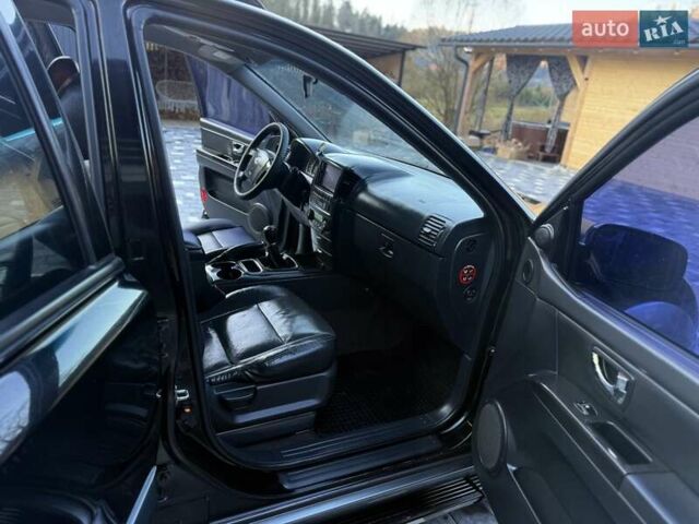 Черный Киа Соренто, объемом двигателя 2.5 л и пробегом 208 тыс. км за 8200 $, фото 86 на Automoto.ua