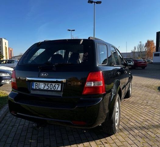 Черный Киа Соренто, объемом двигателя 2.5 л и пробегом 240 тыс. км за 3200 $, фото 4 на Automoto.ua