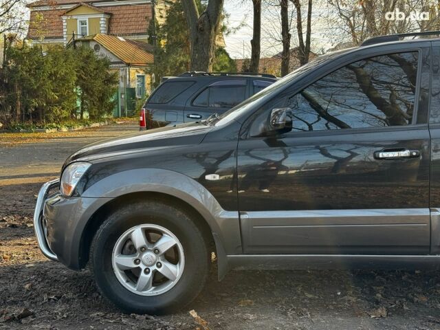 Черный Киа Соренто, объемом двигателя 2.5 л и пробегом 140 тыс. км за 8190 $, фото 10 на Automoto.ua