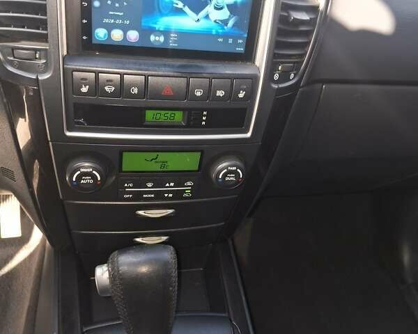 Черный Киа Соренто, объемом двигателя 2.5 л и пробегом 282 тыс. км за 8300 $, фото 15 на Automoto.ua