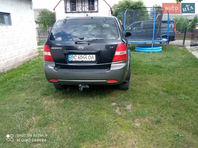 Черный Киа Соренто, объемом двигателя 2.5 л и пробегом 310 тыс. км за 8600 $, фото 2 на Automoto.ua