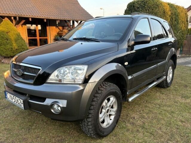 Чорний Кіа Соренто, об'ємом двигуна 2.5 л та пробігом 200 тис. км за 2143 $, фото 2 на Automoto.ua