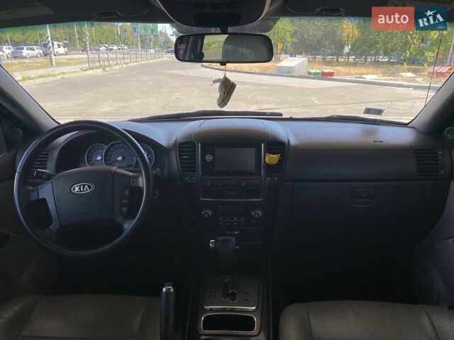 Чорний Кіа Соренто, об'ємом двигуна 2.5 л та пробігом 259 тис. км за 9999 $, фото 21 на Automoto.ua