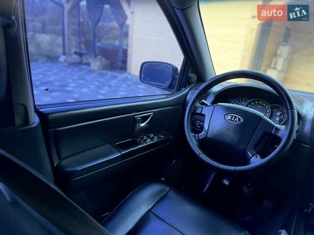 Черный Киа Соренто, объемом двигателя 2.5 л и пробегом 208 тыс. км за 8200 $, фото 59 на Automoto.ua