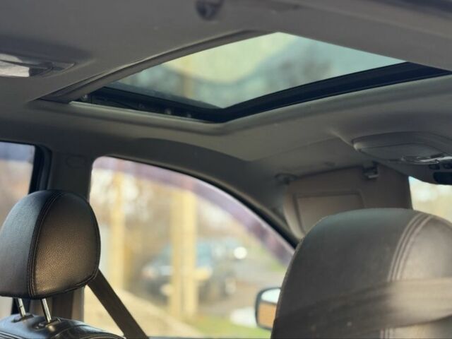 Черный Киа Соренто, объемом двигателя 2.5 л и пробегом 290 тыс. км за 5200 $, фото 9 на Automoto.ua