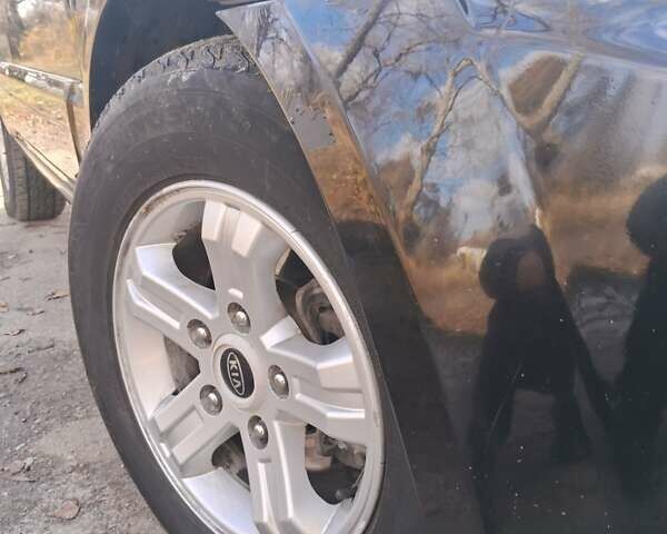 Черный Киа Соренто, объемом двигателя 2.5 л и пробегом 282 тыс. км за 8300 $, фото 16 на Automoto.ua