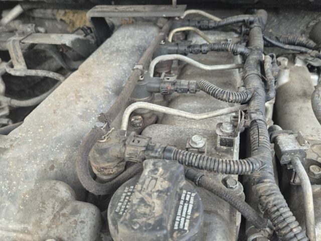 Черный Киа Соренто, объемом двигателя 2.5 л и пробегом 290 тыс. км за 4300 $, фото 9 на Automoto.ua