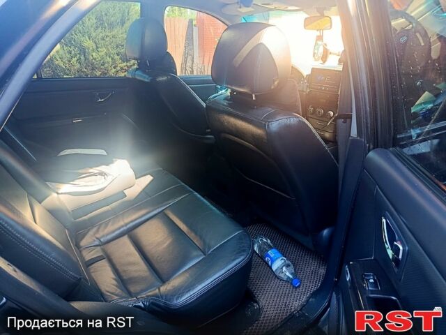 Черный Киа Соренто, объемом двигателя 2.5 л и пробегом 370 тыс. км за 4000 $, фото 5 на Automoto.ua