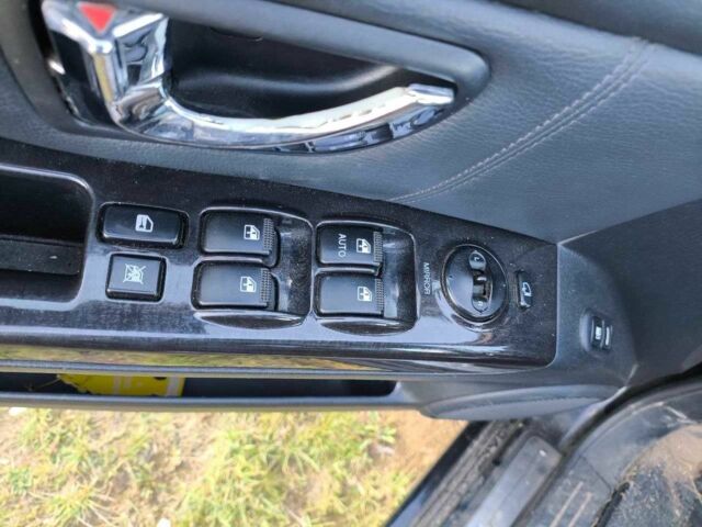 Черный Киа Соренто, объемом двигателя 2.5 л и пробегом 180 тыс. км за 1387 $, фото 15 на Automoto.ua