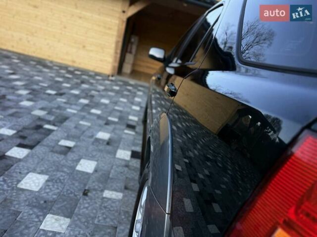 Черный Киа Соренто, объемом двигателя 2.5 л и пробегом 208 тыс. км за 8200 $, фото 32 на Automoto.ua