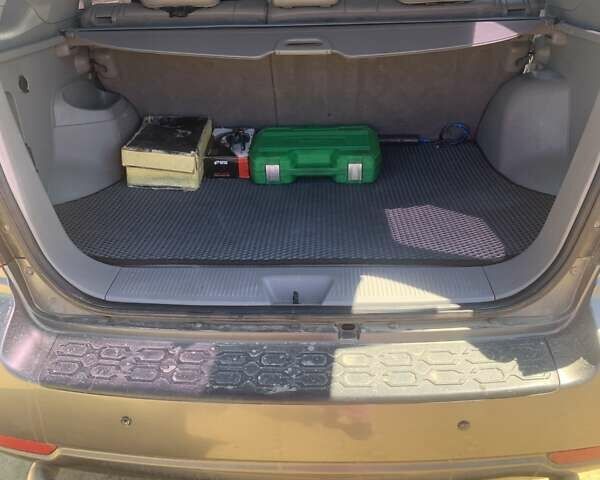 Черный Киа Соренто, объемом двигателя 2.5 л и пробегом 300 тыс. км за 7300 $, фото 8 на Automoto.ua