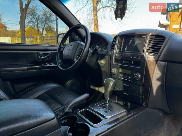 Черный Киа Соренто, объемом двигателя 2.5 л и пробегом 140 тыс. км за 8190 $, фото 28 на Automoto.ua