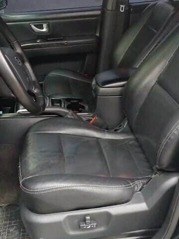 Черный Киа Соренто, объемом двигателя 2.5 л и пробегом 260 тыс. км за 7900 $, фото 10 на Automoto.ua