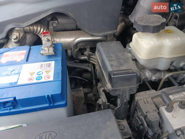Чорний Кіа Соренто, об'ємом двигуна 2.5 л та пробігом 300 тис. км за 8300 $, фото 15 на Automoto.ua