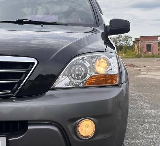 Чорний Кіа Соренто, об'ємом двигуна 2.5 л та пробігом 256 тис. км за 8500 $, фото 16 на Automoto.ua