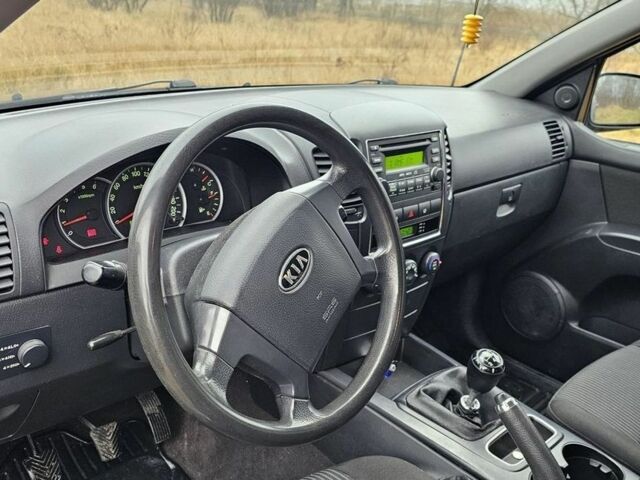 Кіа Соренто 2008 у Синельниковом на Automoto.ua Чорний Кіа Соренто, об'ємом двигуна 0 л та пробігом 208 тис. км за 3950 $, фото 4 на Automoto.ua