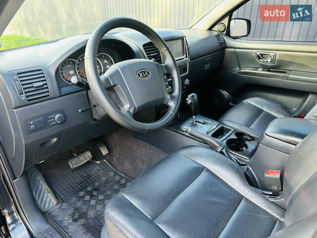 Черный Киа Соренто, объемом двигателя 2.5 л и пробегом 139 тыс. км за 8650 $, фото 24 на Automoto.ua