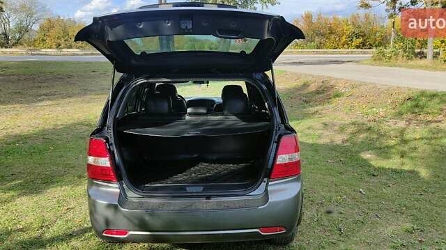 Чорний Кіа Соренто, об'ємом двигуна 2.5 л та пробігом 188 тис. км за 7800 $, фото 6 на Automoto.ua
