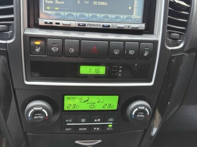 Черный Киа Соренто, объемом двигателя 2.5 л и пробегом 173 тыс. км за 9500 $, фото 14 на Automoto.ua