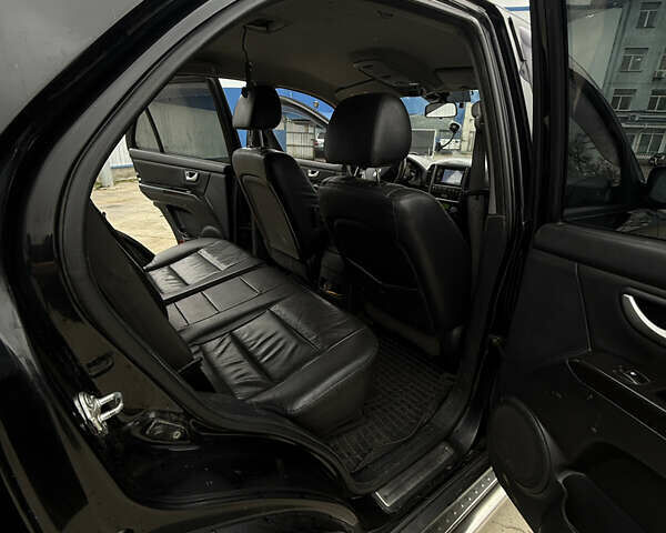 Черный Киа Соренто, объемом двигателя 2.5 л и пробегом 182 тыс. км за 8400 $, фото 10 на Automoto.ua