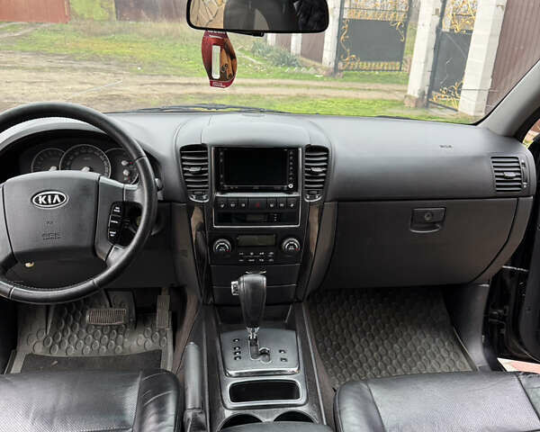 Чорний Кіа Соренто, об'ємом двигуна 3.3 л та пробігом 211 тис. км за 5750 $, фото 14 на Automoto.ua