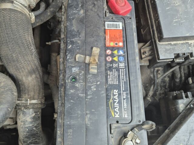 Черный Киа Соренто, объемом двигателя 2.5 л и пробегом 290 тыс. км за 4300 $, фото 8 на Automoto.ua