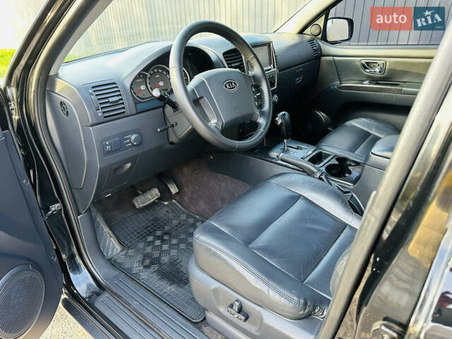 Черный Киа Соренто, объемом двигателя 2.5 л и пробегом 139 тыс. км за 8650 $, фото 4 на Automoto.ua