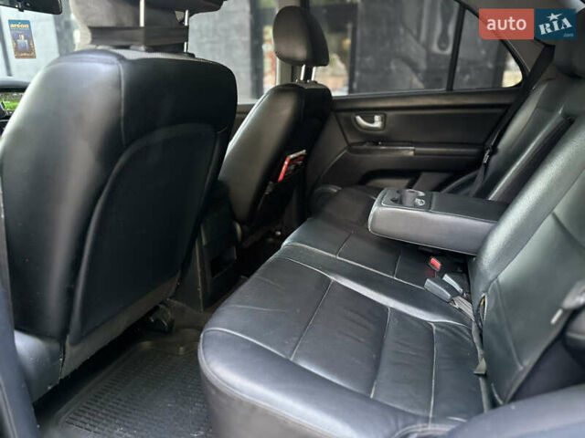 Чорний Кіа Соренто, об'ємом двигуна 2.5 л та пробігом 180 тис. км за 7600 $, фото 19 на Automoto.ua