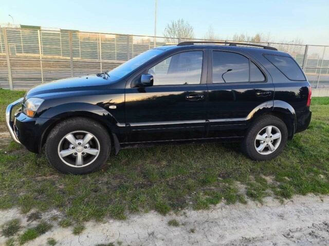 Черный Киа Соренто, объемом двигателя 2.5 л и пробегом 180 тыс. км за 1387 $, фото 9 на Automoto.ua