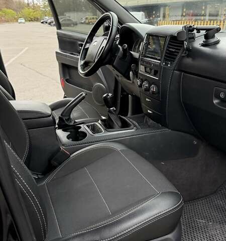 Чорний Кіа Соренто, об'ємом двигуна 2.5 л та пробігом 220 тис. км за 7000 $, фото 16 на Automoto.ua