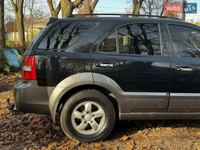 Черный Киа Соренто, объемом двигателя 2.5 л и пробегом 140 тыс. км за 8190 $, фото 4 на Automoto.ua