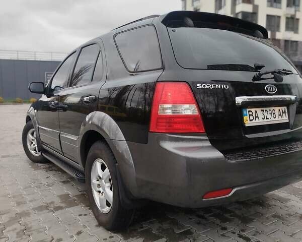Черный Киа Соренто, объемом двигателя 2.5 л и пробегом 213 тыс. км за 8500 $, фото 3 на Automoto.ua