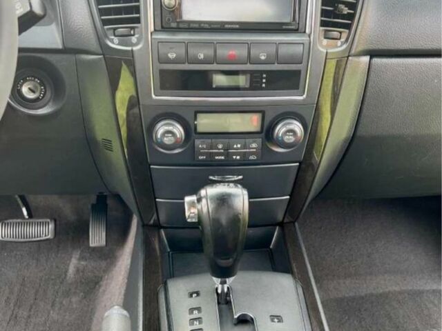 Черный Киа Соренто, объемом двигателя 2.5 л и пробегом 269 тыс. км за 6250 $, фото 6 на Automoto.ua