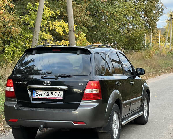 Черный Киа Соренто, объемом двигателя 2.5 л и пробегом 98 тыс. км за 10500 $, фото 2 на Automoto.ua