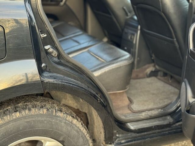 Черный Киа Соренто, объемом двигателя 2.5 л и пробегом 290 тыс. км за 5200 $, фото 8 на Automoto.ua