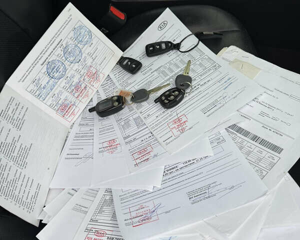 Чорний Кіа Соренто, об'ємом двигуна 3.3 л та пробігом 167 тис. км за 8500 $, фото 47 на Automoto.ua
