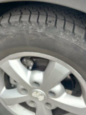 Черный Киа Соренто, объемом двигателя 2.5 л и пробегом 260 тыс. км за 7900 $, фото 7 на Automoto.ua