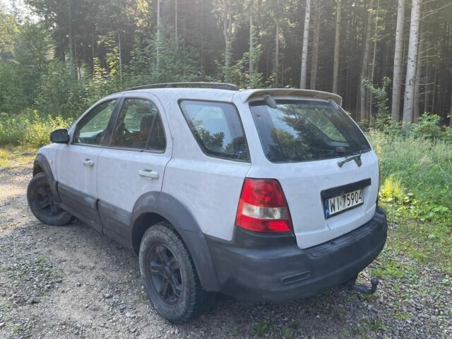 Черный Киа Соренто, объемом двигателя 2.5 л и пробегом 180 тыс. км за 1387 $, фото 20 на Automoto.ua