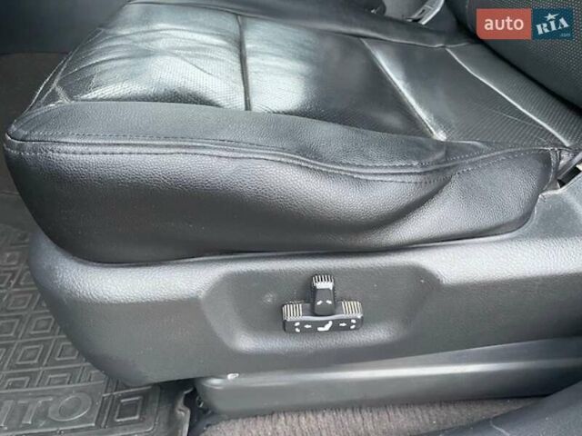 Черный Киа Соренто, объемом двигателя 2.5 л и пробегом 203 тыс. км за 8700 $, фото 24 на Automoto.ua