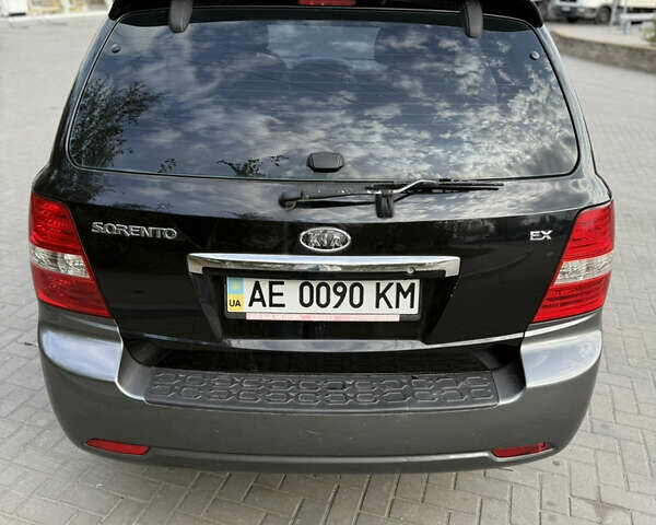 Черный Киа Соренто, объемом двигателя 2.5 л и пробегом 256 тыс. км за 8000 $, фото 8 на Automoto.ua