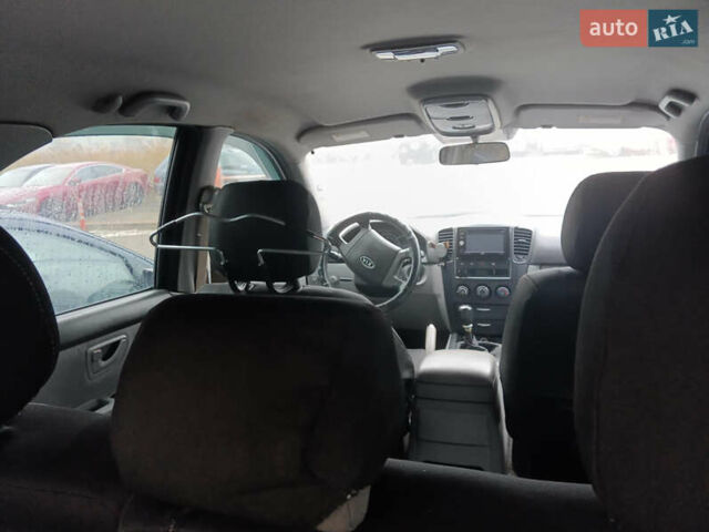 Чорний Кіа Соренто, об'ємом двигуна 2.5 л та пробігом 300 тис. км за 8300 $, фото 8 на Automoto.ua